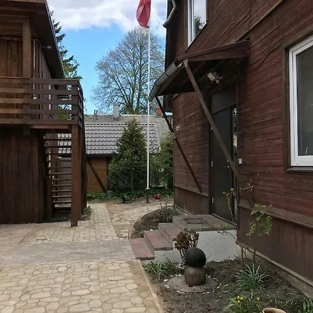 乡村民宿 Viesu Maja Arnicani 拉加希姆斯